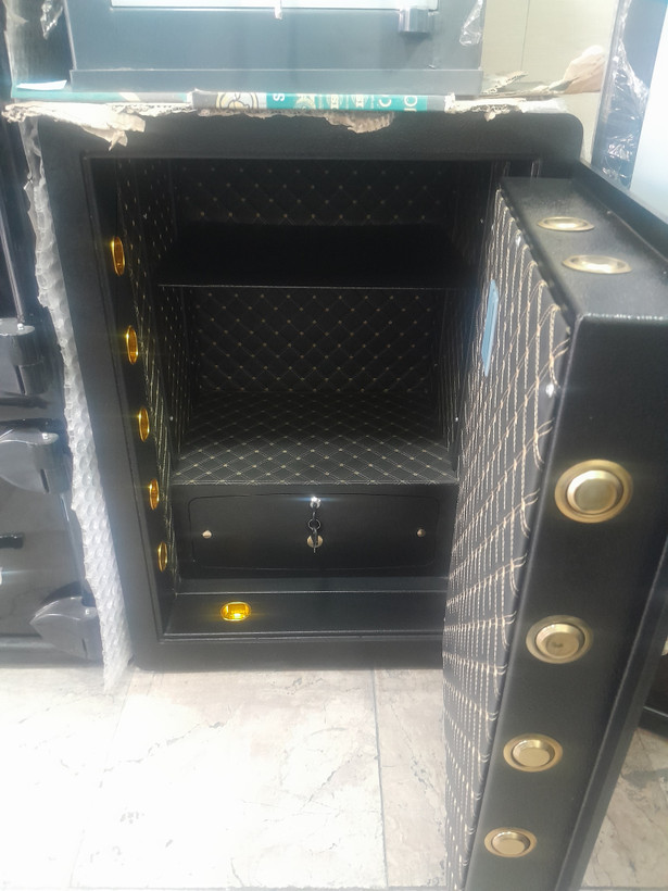 پیشنویس ۱۱ گاوصندوق الیاژی گنج بان ۸۶۰